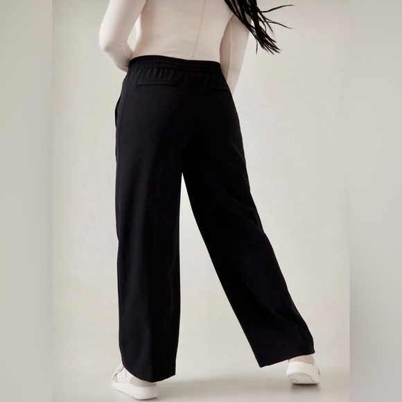 NEW ✨ Athleta Stride Pant Wide Leg Stretch Black Comfort Large Roomy - Picture 4 of 8